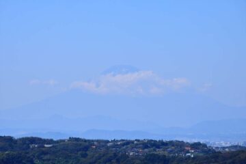 9月の衣張山 山頂からの富士山