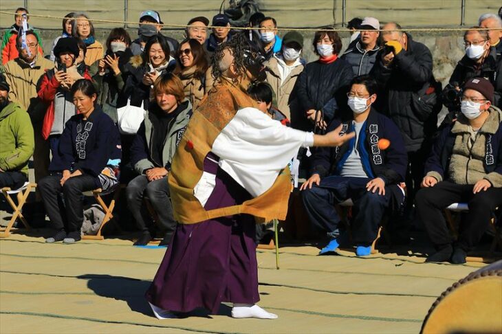 材木座海岸の潮神楽・湯立神楽 天狗の面