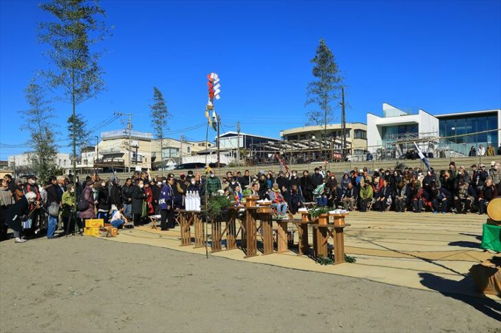 材木座海岸の潮神楽