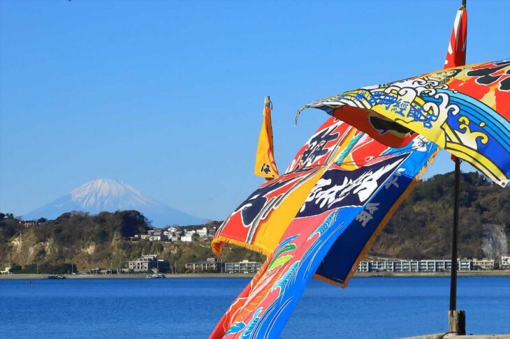 大漁旗と富士山