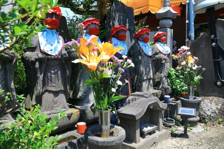 由比ガ浜の六地蔵