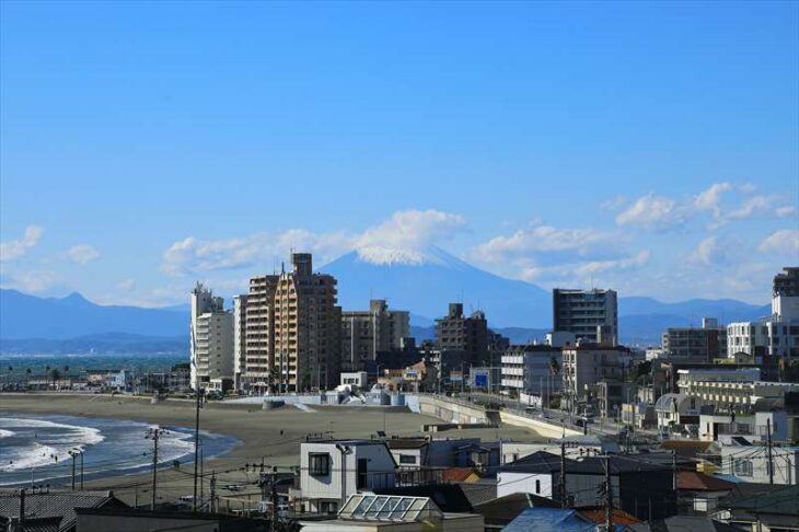 満福寺から見る海と富士山