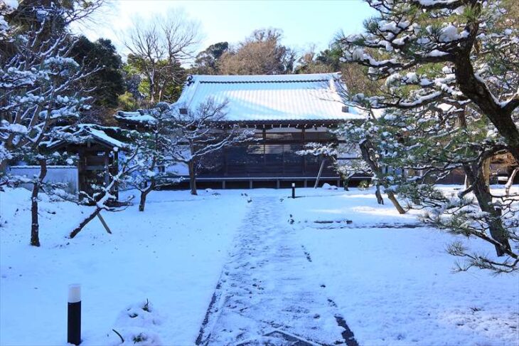 長寿寺の雪景色