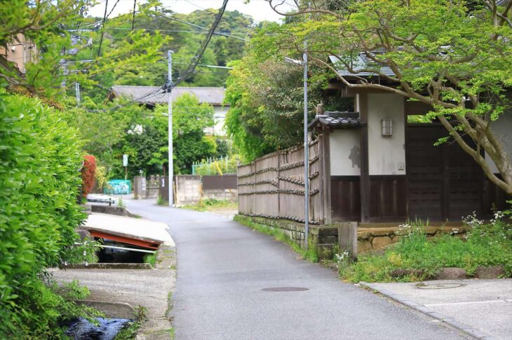 平子川沿いの街並み