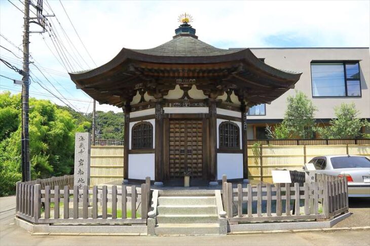 岩船地蔵堂