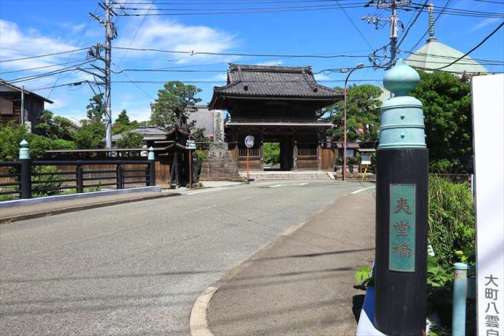 本覚寺と夷堂橋