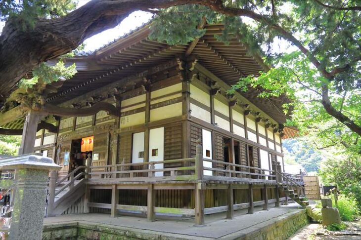 宝戒寺
