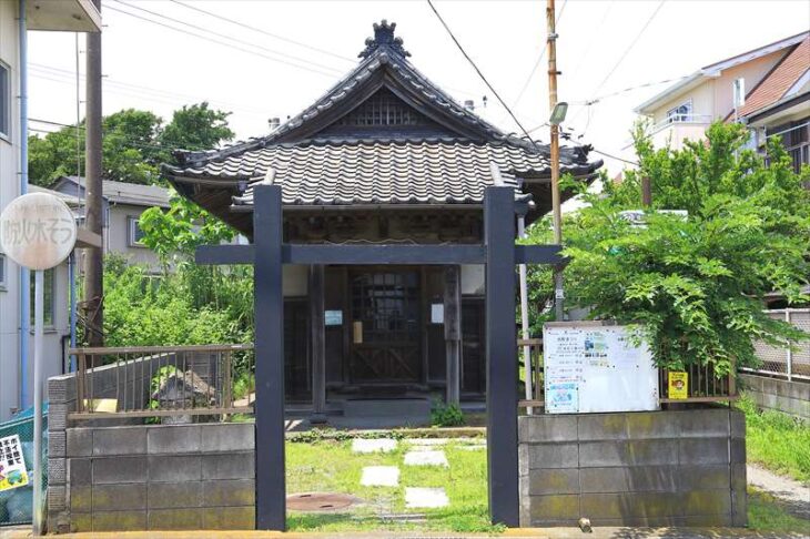 辻の薬師堂
