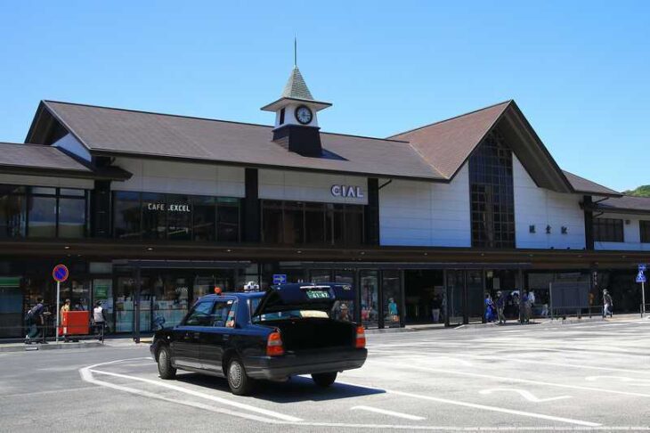 鎌倉駅東口のロータリー